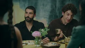 Adım Gloria Román